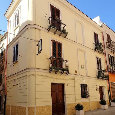 إيغليزياس Bed & Breakfast L'Aquilino المظهر الخارجي الصورة