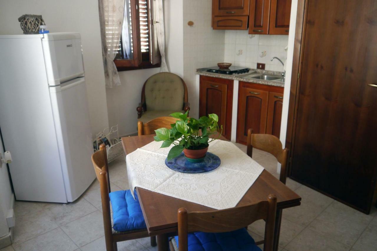 إيغليزياس Bed & Breakfast L'Aquilino المظهر الخارجي الصورة